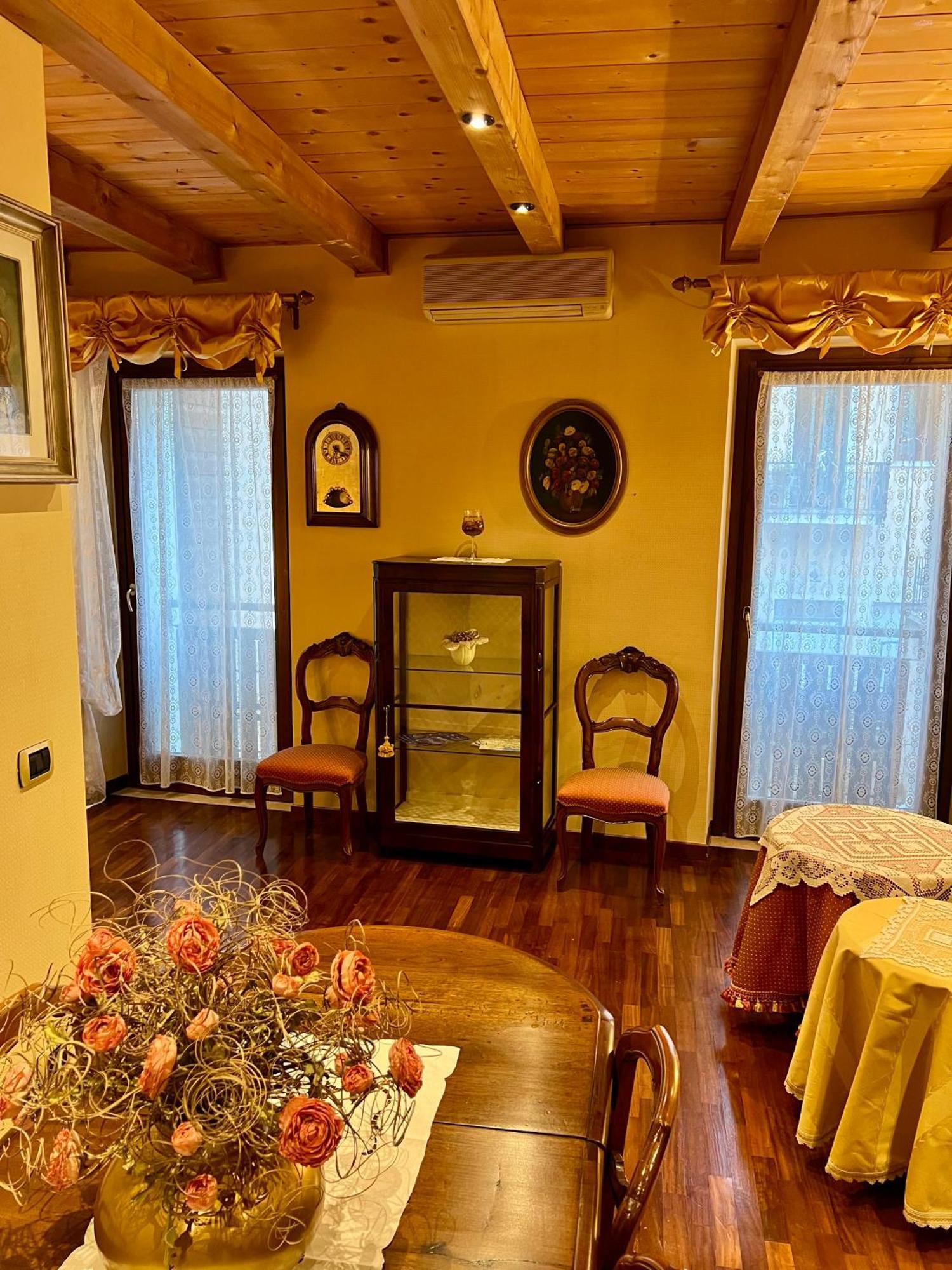 Manzoni, Center Bardolino